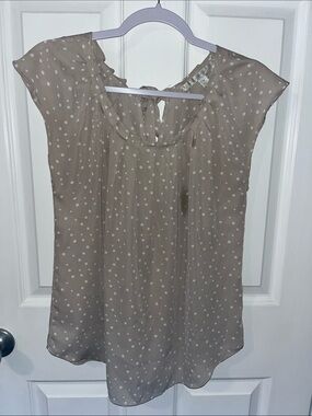 LC Lauren Conrad Taupe Polka Dot Cap Sleeve Blouse